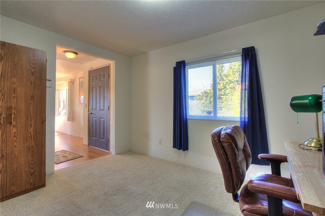23711 7th Place West Bothell, WA 98021 - Photo 15 of 25