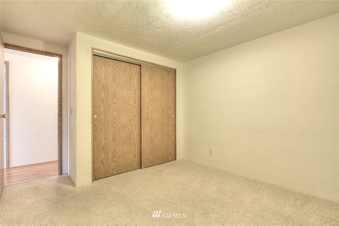 23711 7th Place West Bothell, WA 98021 - Photo 17 of 25