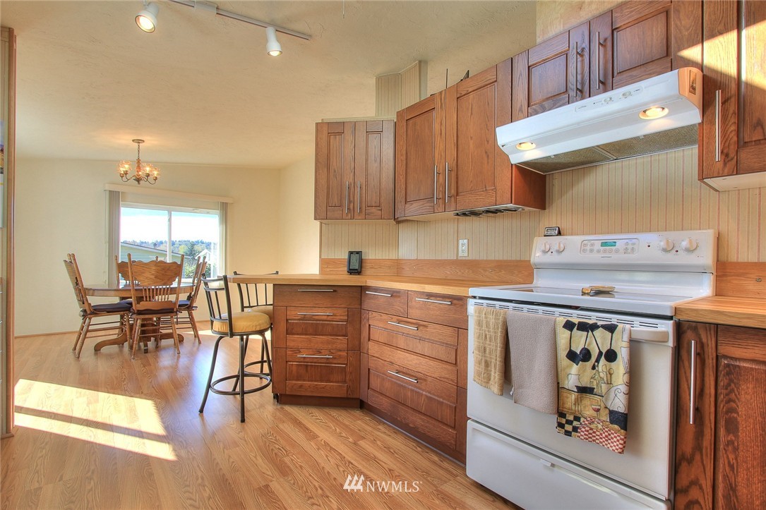 23711 7th Place West Bothell, WA 98021 - Photo 9 of 25