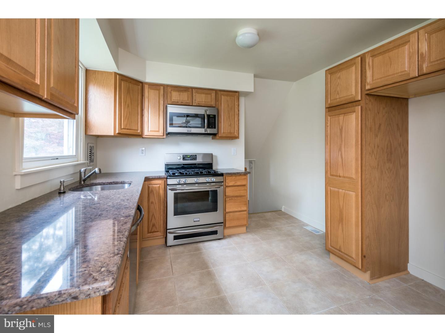 519 Wellington Road Eagleville, PA 19403 - Photo 10 of 23 Kitchen