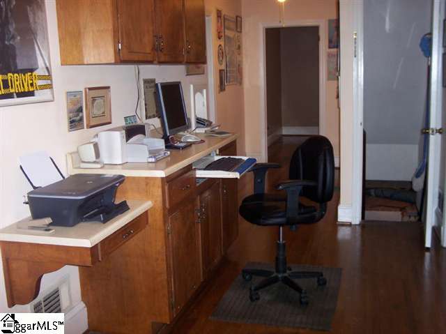 201 Fork Shoals Road Greenville, SC 29605 - Photo 17 of 23 Gallery Image 17