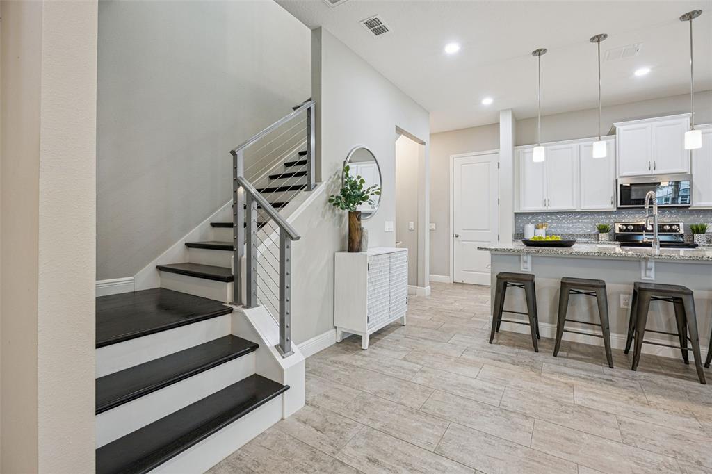 2029 White Feather Loop Oakland, FL 34787 - Photo 5 of 77