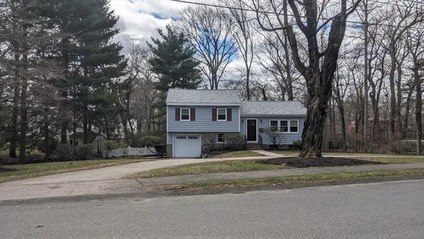 $880,000 | 8 Mayfair Street, Norwood, MA 02062