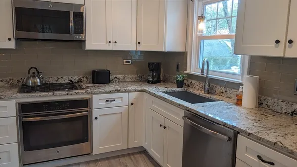 $880,000 | 8 Mayfair Street, Norwood, MA 02062