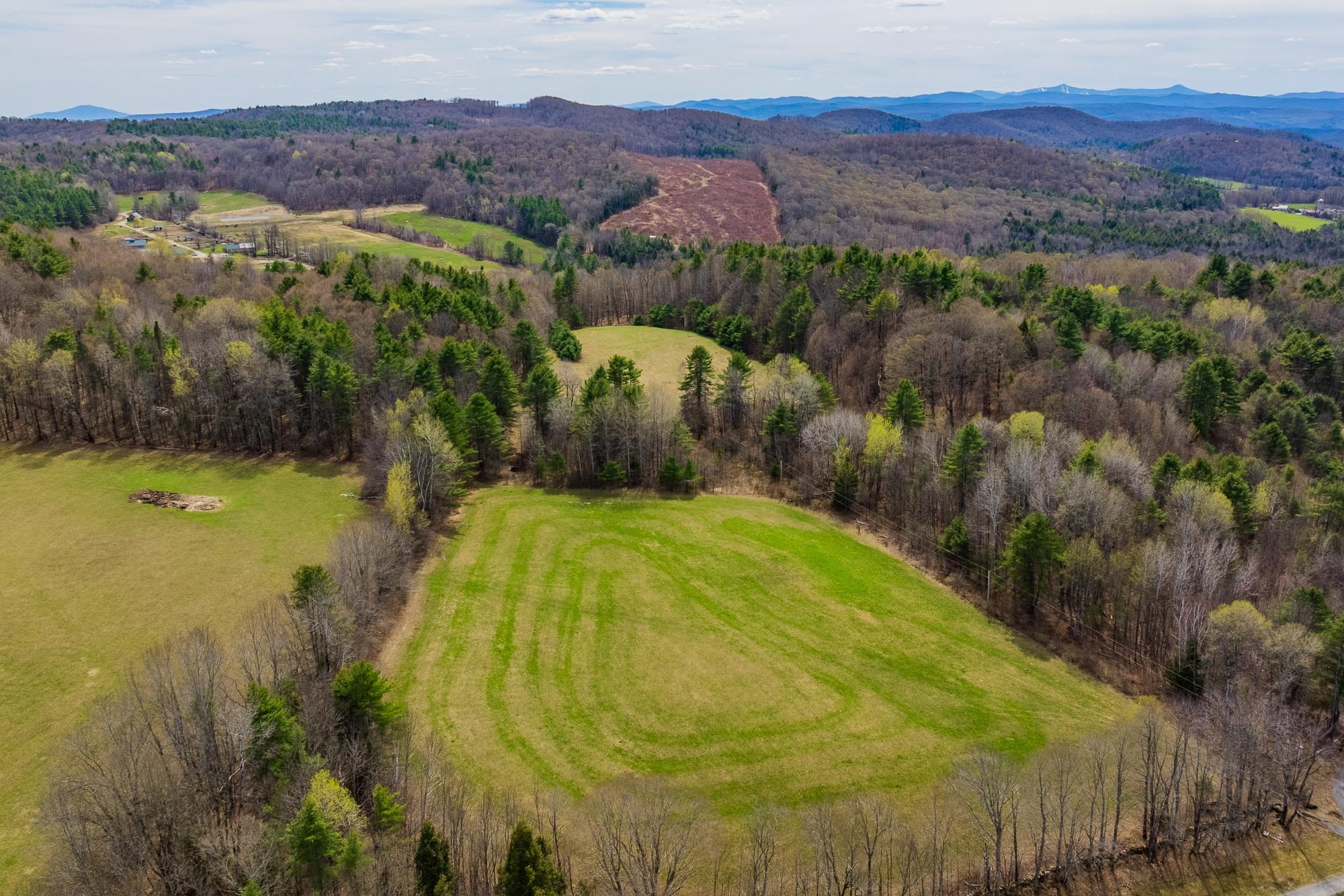 90 Kibling Hill Road Tunbridge, VT 05077 - Photo 3 of 8