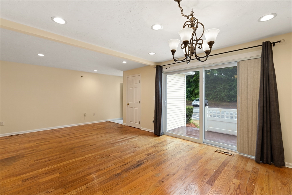 360 Littleton Road, Unit H5 Chelmsford, MA 01824 - Photo 6 of 32