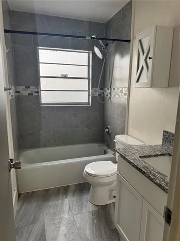 $2,100 | 2223 Village Court, Brandon, FL 33511