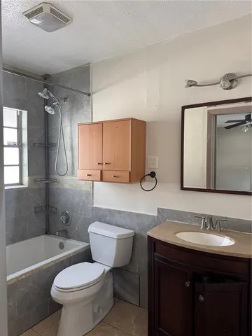 $2,100 | 2223 Village Court, Brandon, FL 33511