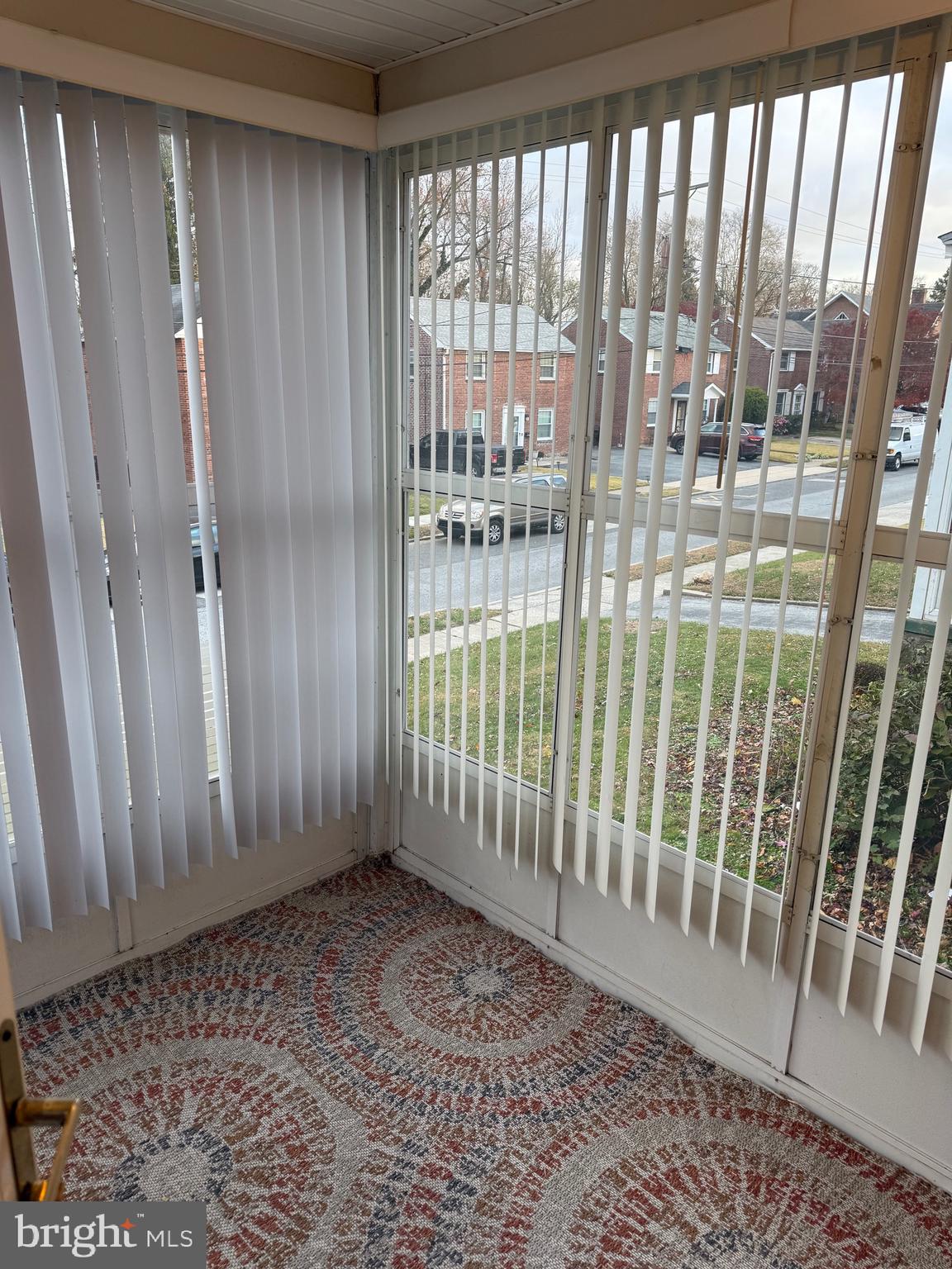 250 East Avon Road Brookhaven, PA 19015 - Photo 8 of 61 Front foyer