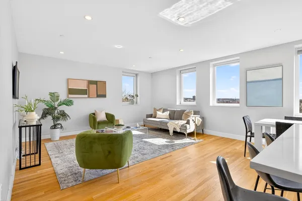 $945,000 | 52 Fisher Avenue, Unit 302, Boston, MA 02120