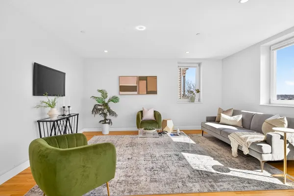 $945,000 | 52 Fisher Avenue, Unit 302, Boston, MA 02120