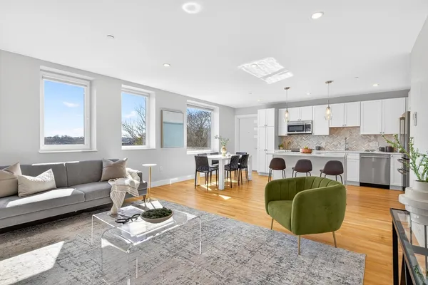 $945,000 | 52 Fisher Avenue, Unit 302, Boston, MA 02120