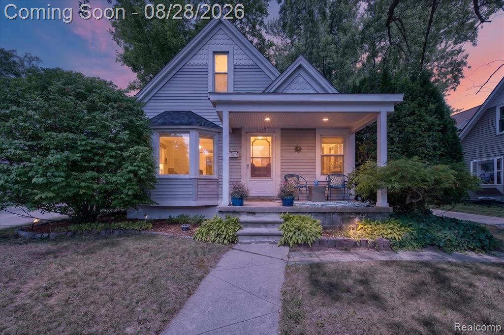 2252 Harvard Road Berkley, MI 48072 - Photo 1 of 32 Gallery Image 1