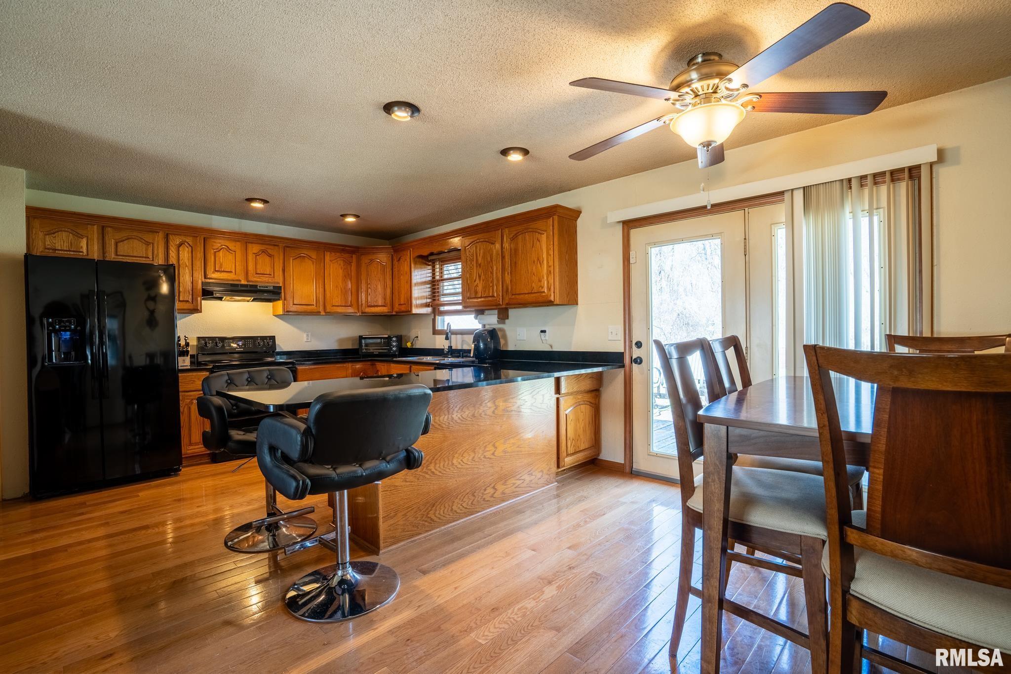 14014 Corinth Road Johnston City, IL 62951 - Photo 8 of 40 Gallery Image 8