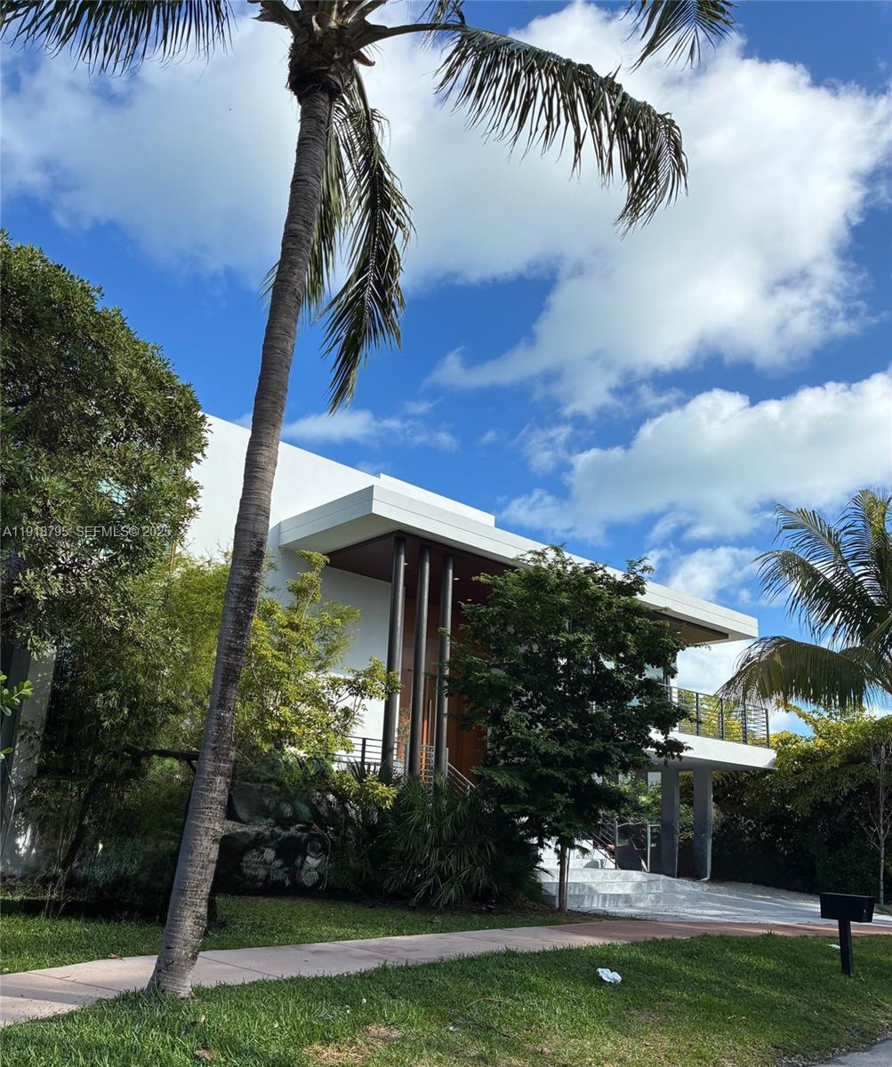 Key Biscayne Key Biscayne, FL 33149 - Photo 1 of 2 a view of a house with swimming pool and next to trees