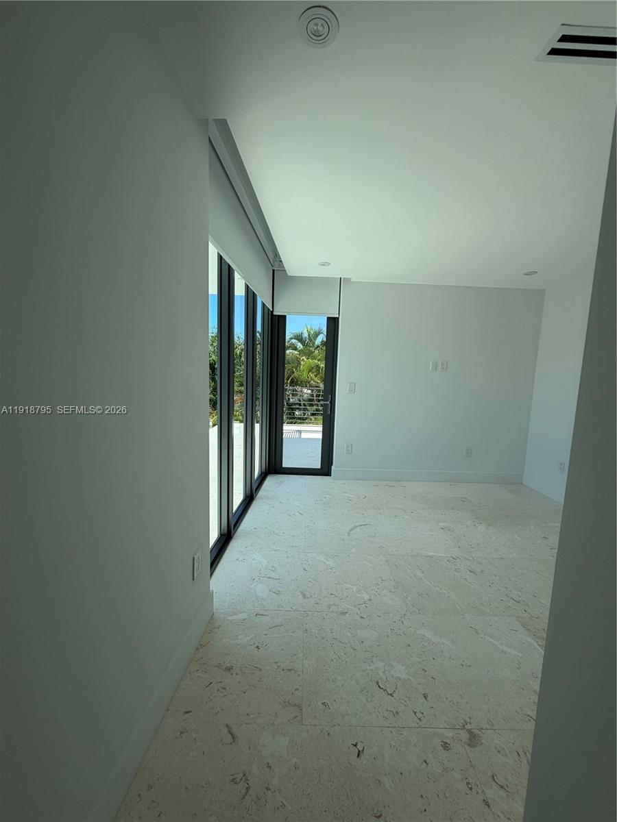 Key Biscayne Key Biscayne, FL 33149 - Photo 19 of 28