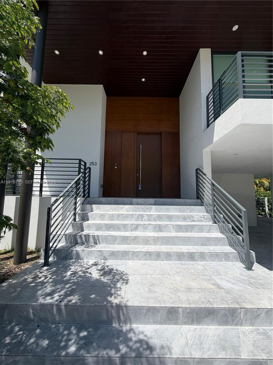Key Biscayne Key Biscayne, FL 33149 - Photo 4 of 28
