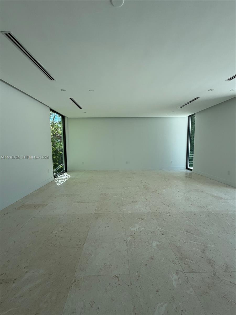 Key Biscayne Key Biscayne, FL 33149 - Photo 5 of 28