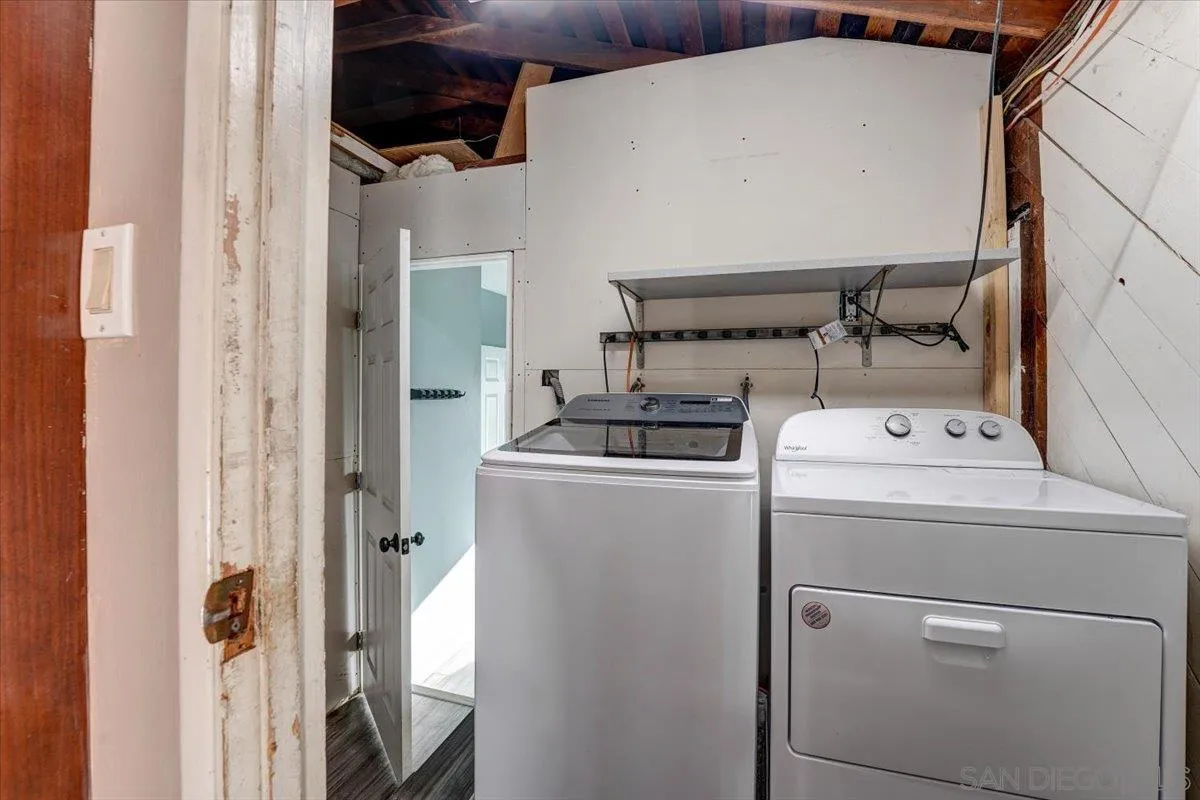 4561 Conrad Drive La Mesa, CA 91941 - Photo 31 of 59 a utility room with dryer and washer