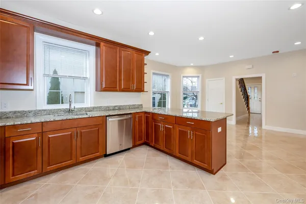 $8,700 | 16 Grand Boulevard, Scarsdale, NY 10583