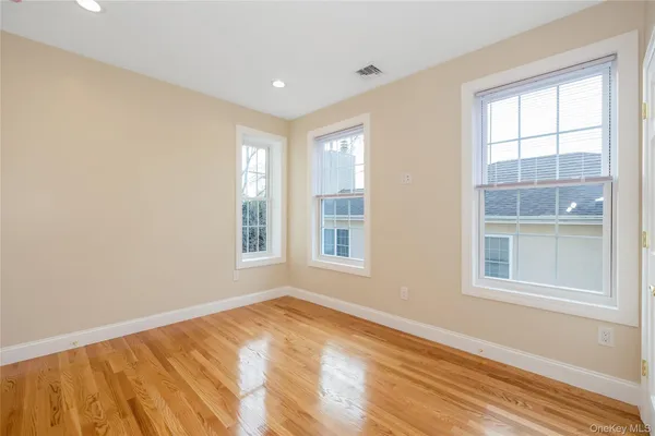 $8,700 | 16 Grand Boulevard, Scarsdale, NY 10583