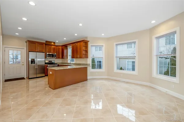 $8,700 | 16 Grand Boulevard, Scarsdale, NY 10583