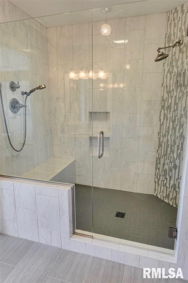401 Highview Road East Peoria, IL 61611 - Photo 19 of 36 Gallery Image 19