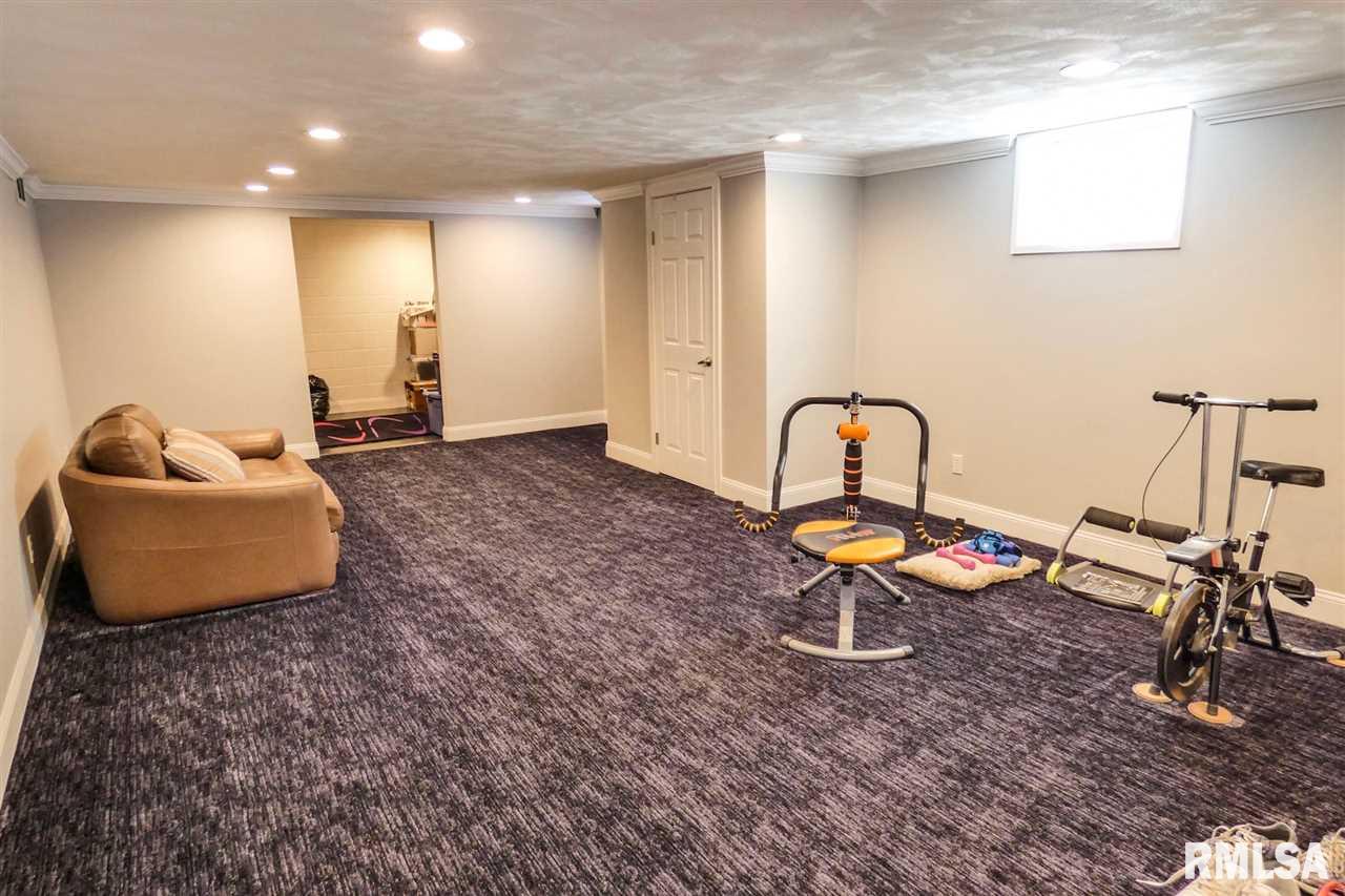 401 Highview Road East Peoria, IL 61611 - Photo 27 of 36 Gallery Image 27