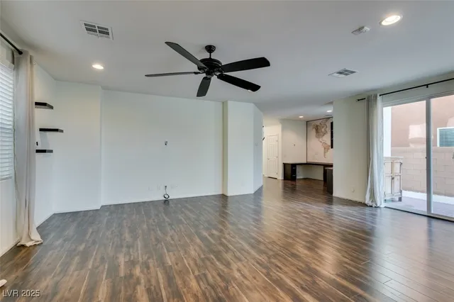 $2,350 | 8039 Kemblefield Avenue, Las Vegas, NV 89178