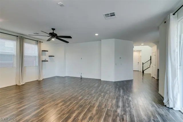 $2,350 | 8039 Kemblefield Avenue, Las Vegas, NV 89178