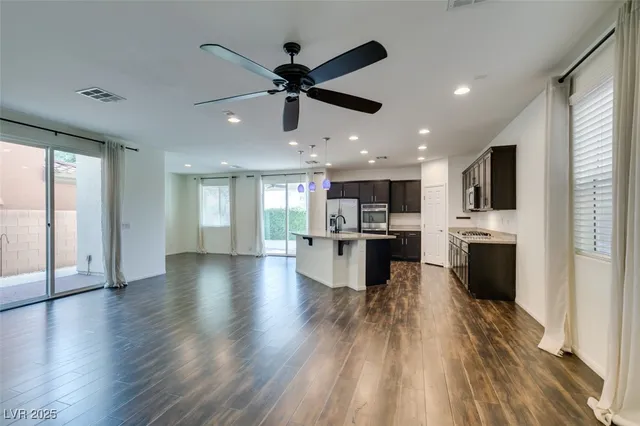 $2,350 | 8039 Kemblefield Avenue, Las Vegas, NV 89178