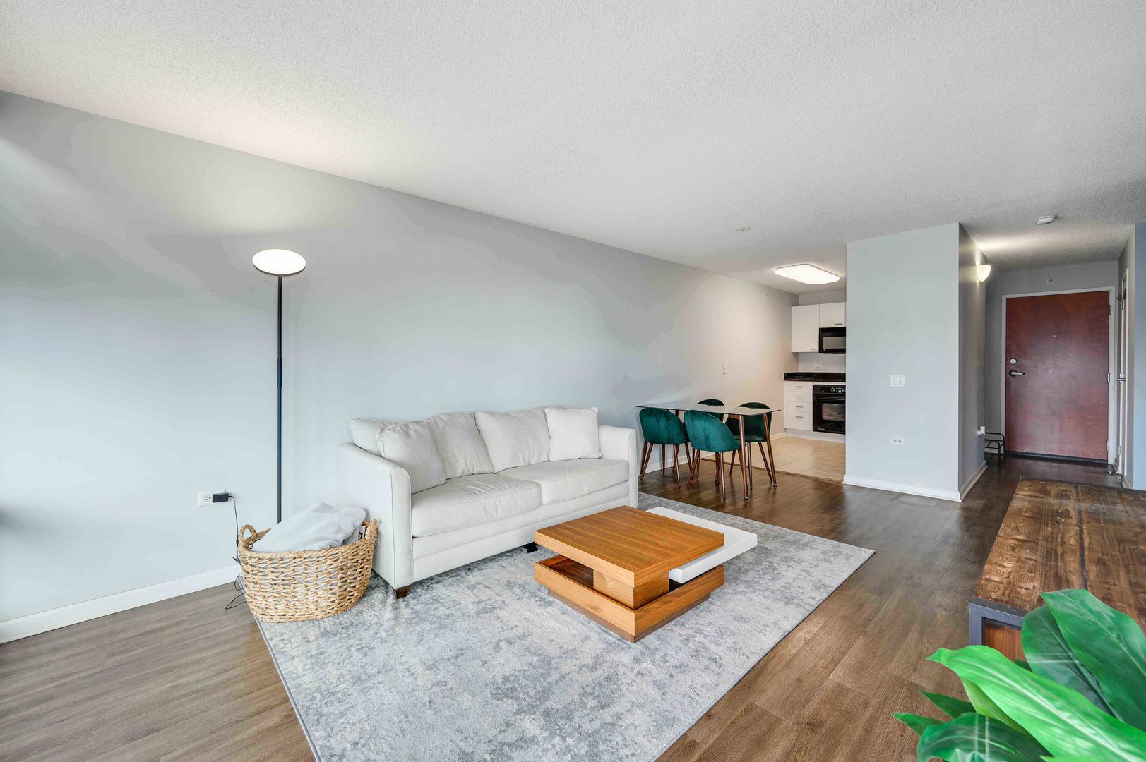 800 Elgin Road, Unit 1014 Evanston, IL 60201 - Photo 8 of 20 Gallery Image 8