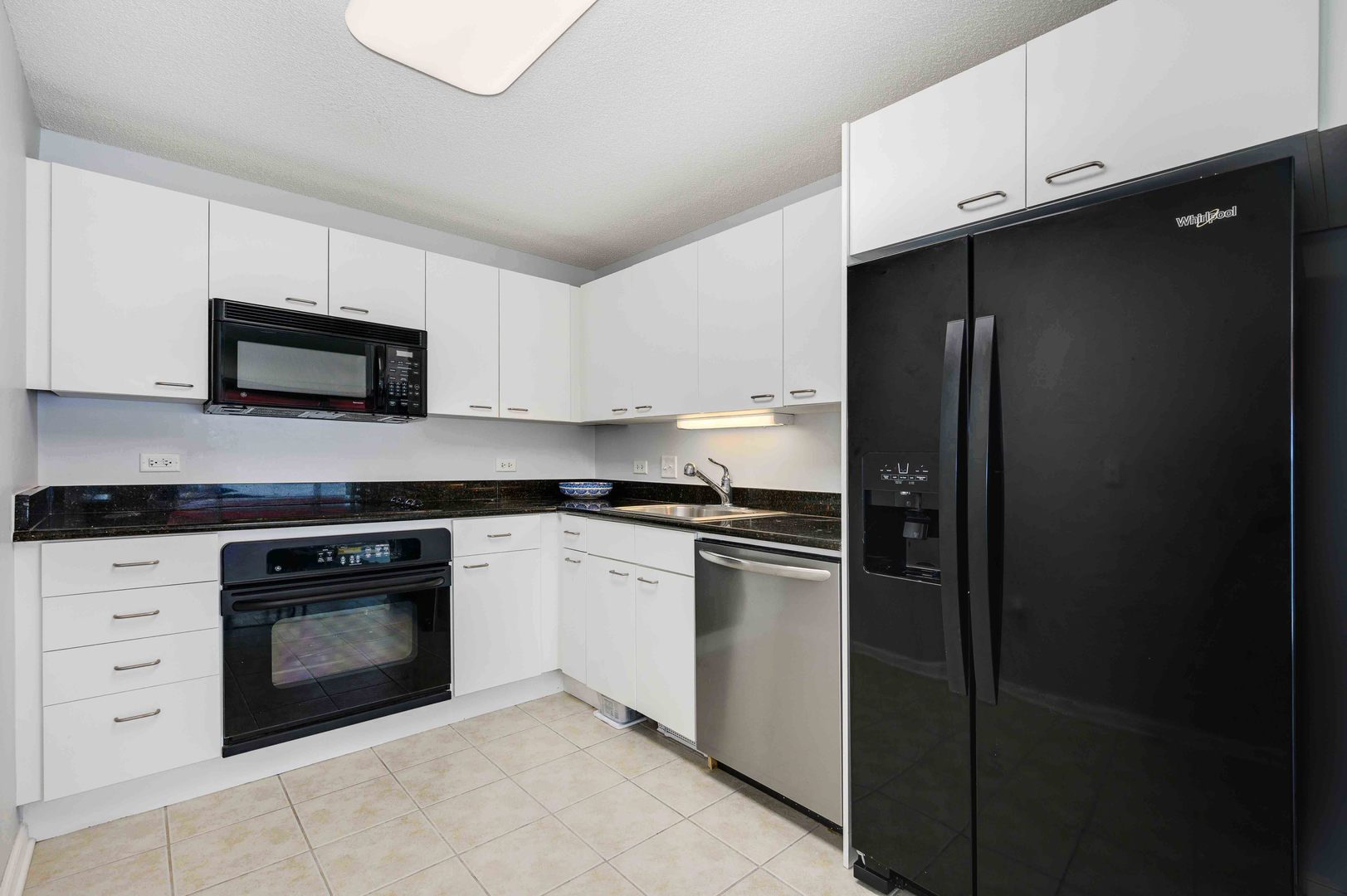 800 Elgin Road, Unit 1014 Evanston, IL 60201 - Photo 9 of 20 Gallery Image 9