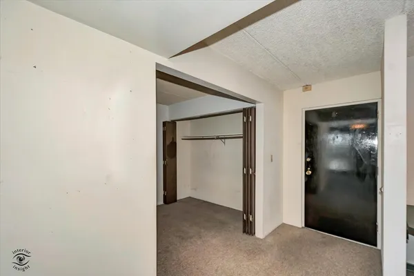 $130,000 | 1050 North Farnsworth Avenue, Unit 301, Aurora, IL 60505