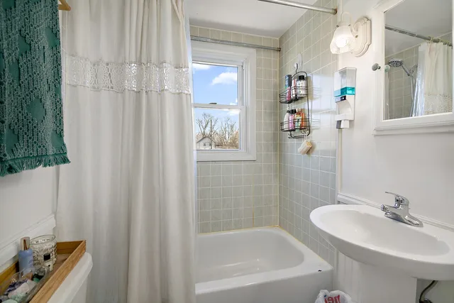 $215,000 | 372 South Center Avenue, Bradley, IL 60915