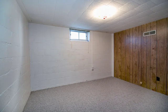 $215,000 | 372 South Center Avenue, Bradley, IL 60915