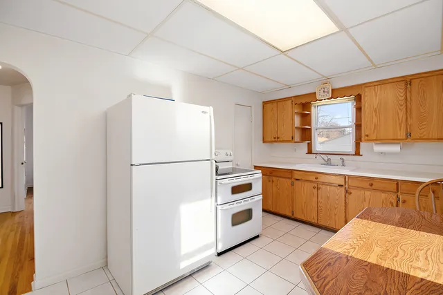 $215,000 | 372 South Center Avenue, Bradley, IL 60915