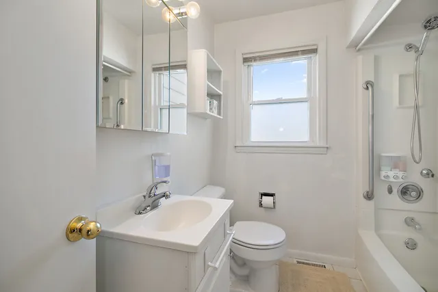 $215,000 | 372 South Center Avenue, Bradley, IL 60915