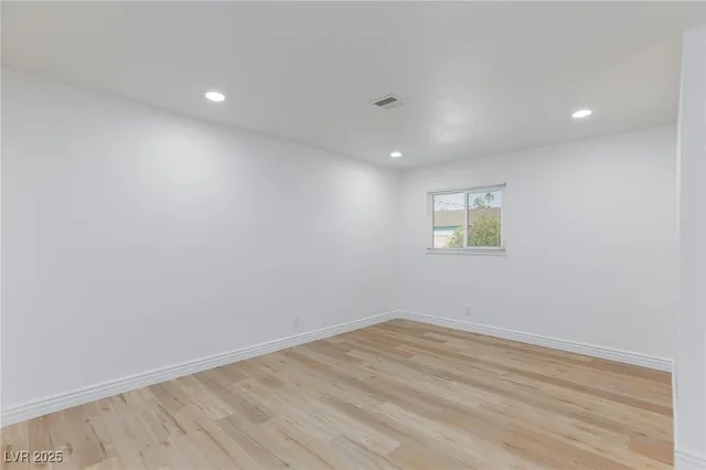 $2,000 | 1513 Bryn Mawr Avenue, Las Vegas, NV 89102