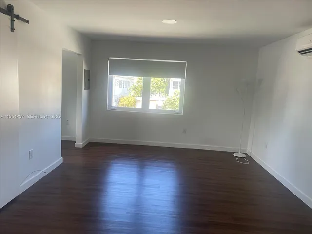 $1,900 | 8260 Byron Avenue, Unit 13, Miami Beach, FL 33141