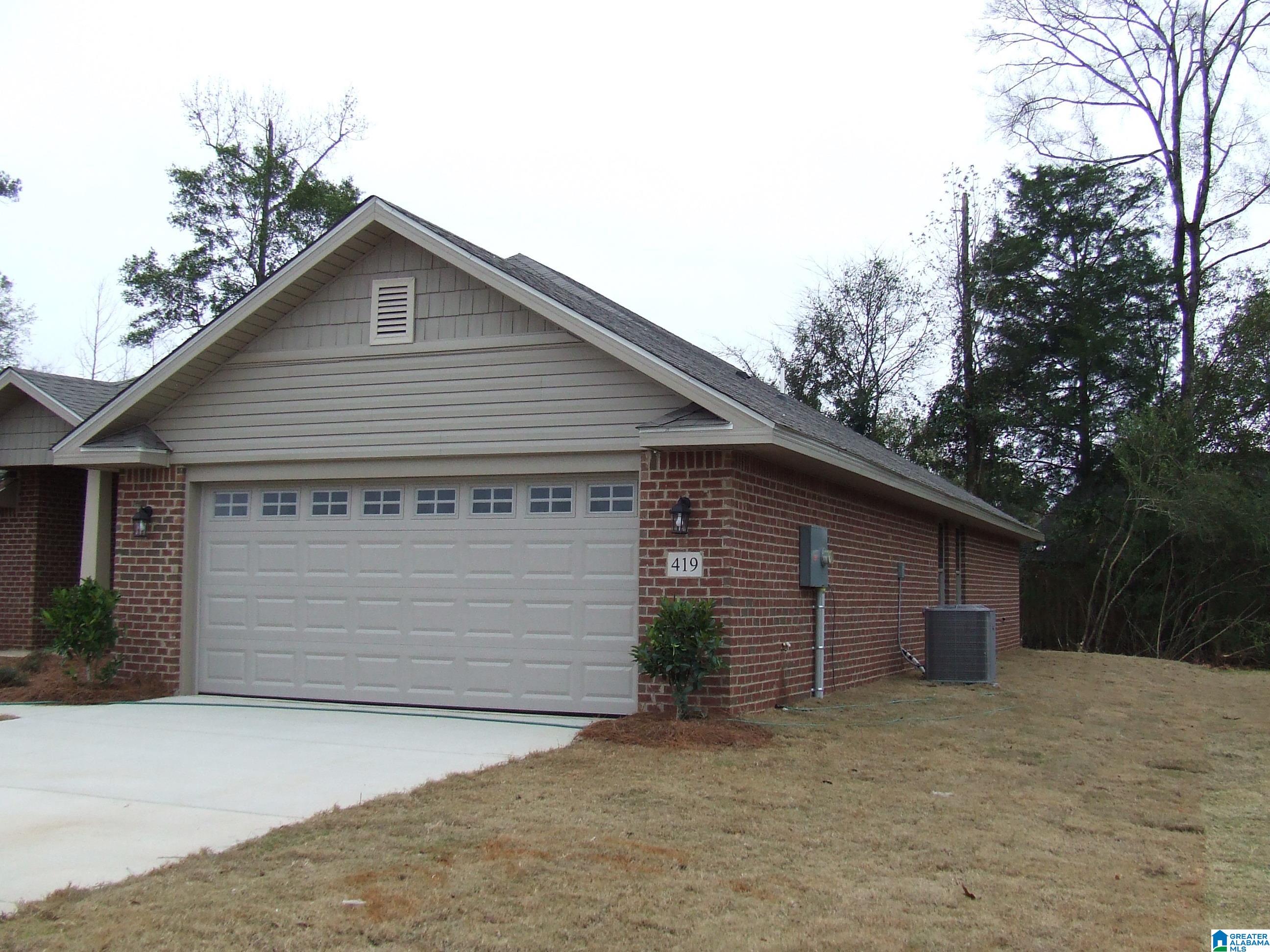 409 Harless Lane Alabaster, AL 35007 - Photo 2 of 4
