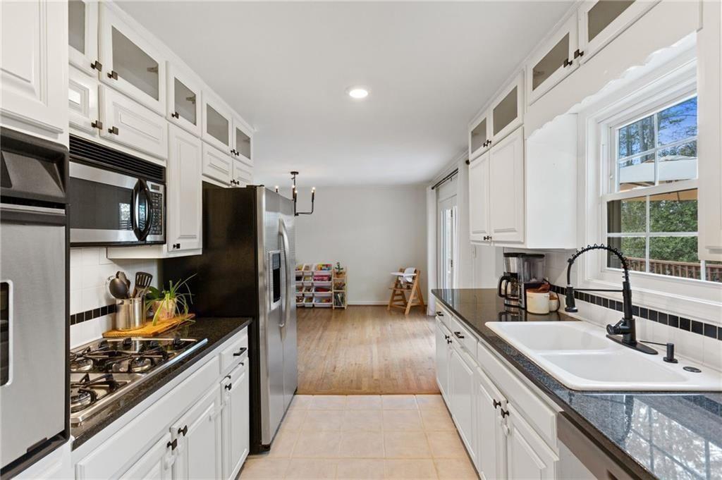2624 Peeler Road Atlanta, GA 30360 - Photo 11 of 46