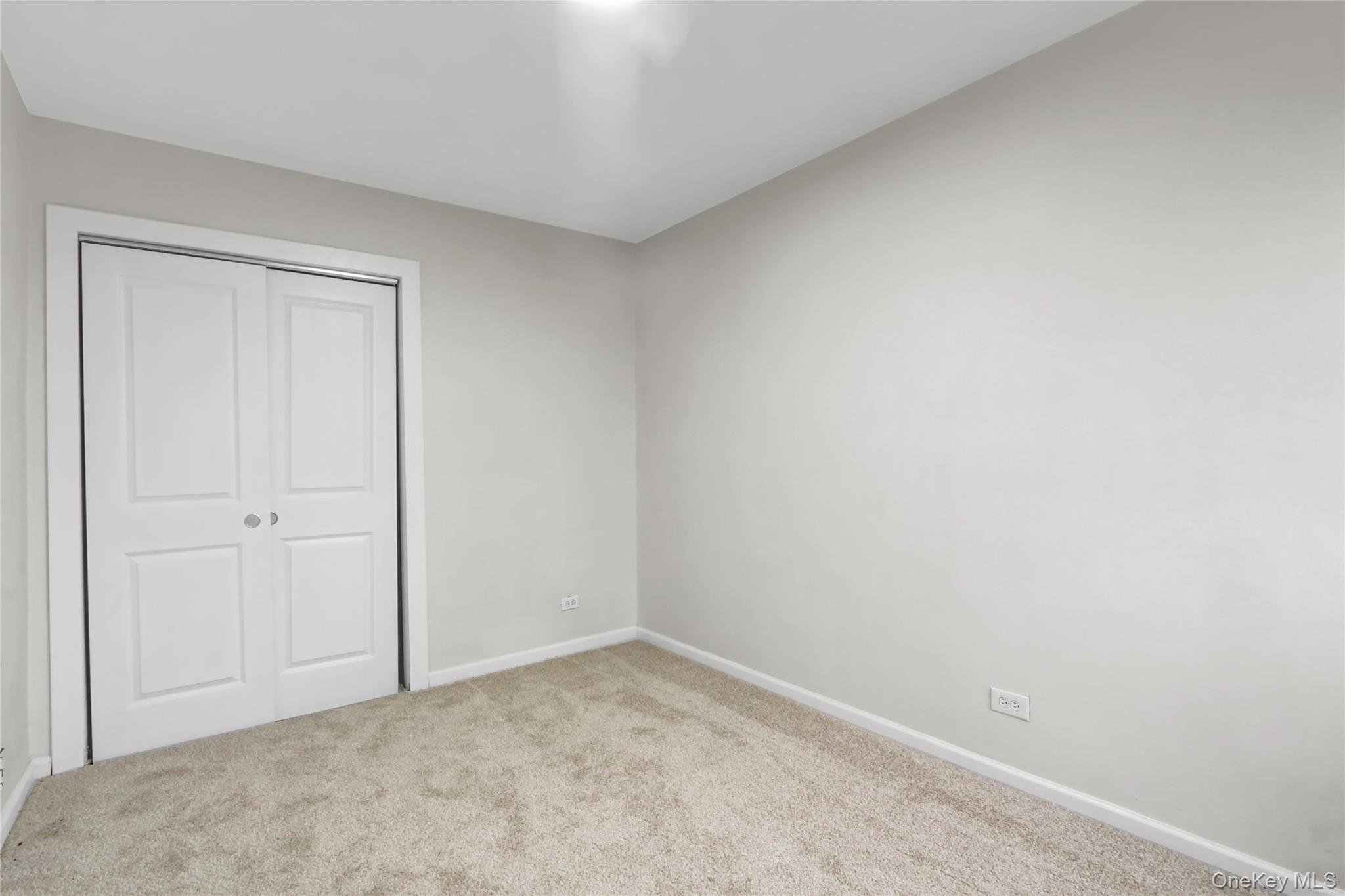 204-15 Foothill Avenue, Unit B53 Queens, NY 11427 - Photo 8 of 18 a view of an empty room