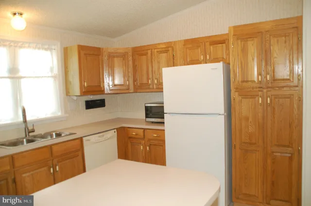 $180,000 | 412 Westbury Drive, Souderton, PA 18964