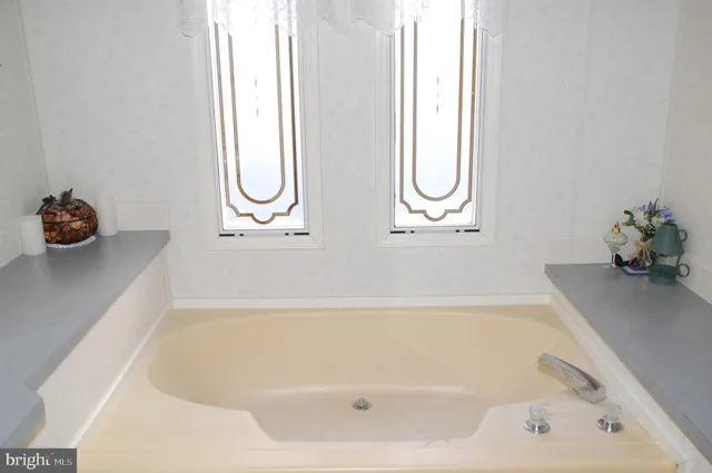 $180,000 | 412 Westbury Drive, Souderton, PA 18964