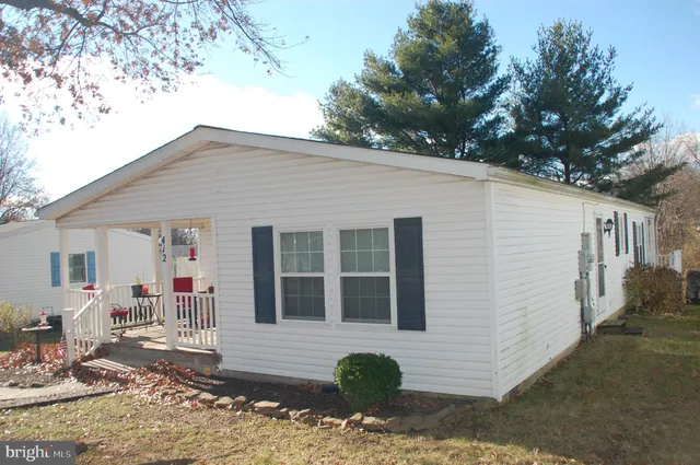 $180,000 | 412 Westbury Drive, Souderton, PA 18964