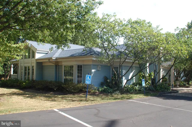 $180,000 | 412 Westbury Drive, Souderton, PA 18964