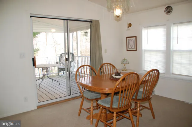 $180,000 | 412 Westbury Drive, Souderton, PA 18964