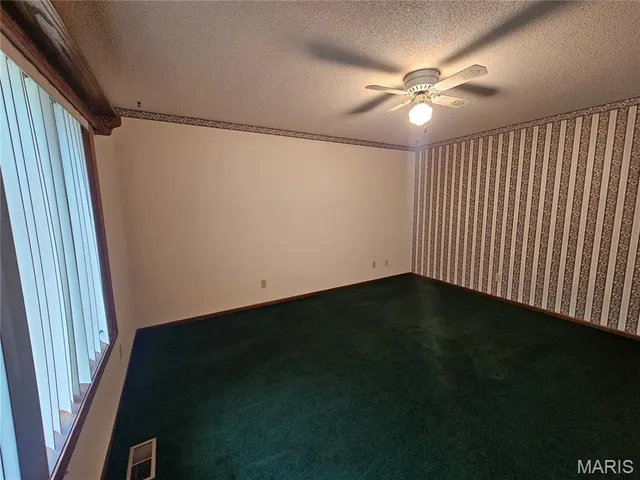 $240,000 | 2 Rainbow Circle, Montgomery City, MO 63361