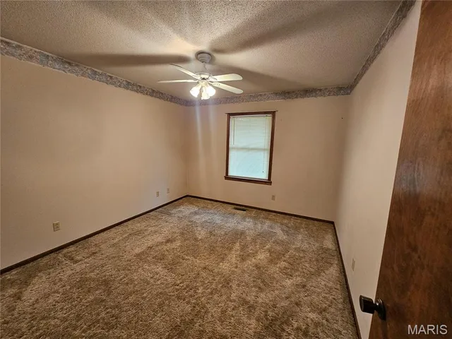 $240,000 | 2 Rainbow Circle, Montgomery City, MO 63361